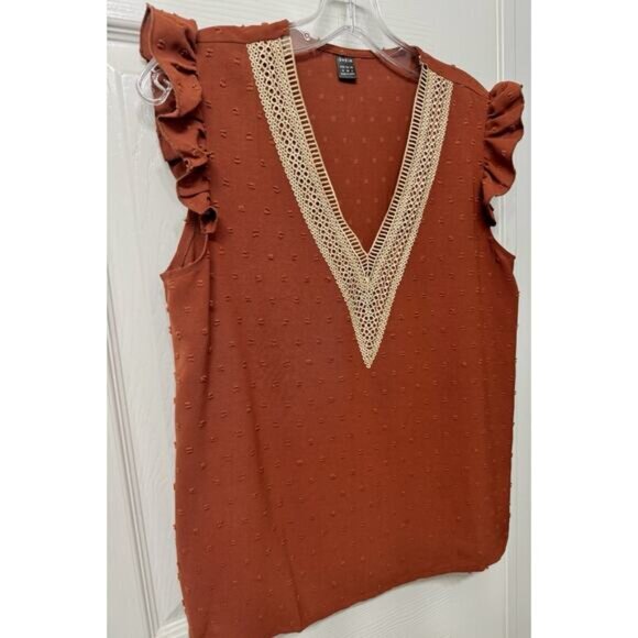 Women’s Lace Trim Ruffle Cap Sleeve Blouse w. Swiss Dot Pattern - Size Medium - Picture 2 of 7